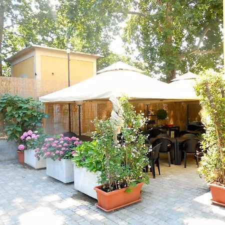 Mastroianni's Bed & Bistro Penzion *